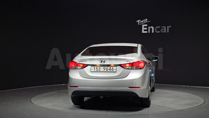 Hyundai Avante 2015 — 4