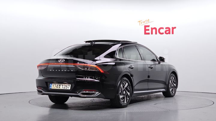 Hyundai Grandeur 2023 — 2