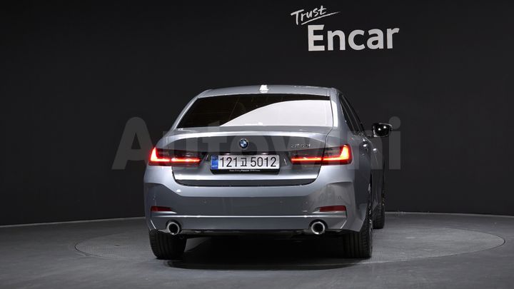 BMW 3 Series 2026 — 4