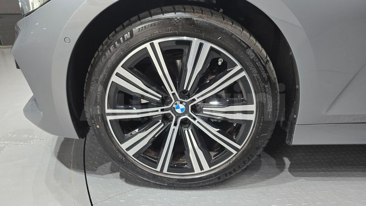 BMW 3 Series 2026 — 5