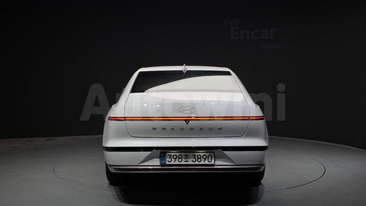 Hyundai Grandeur 2025 — 4