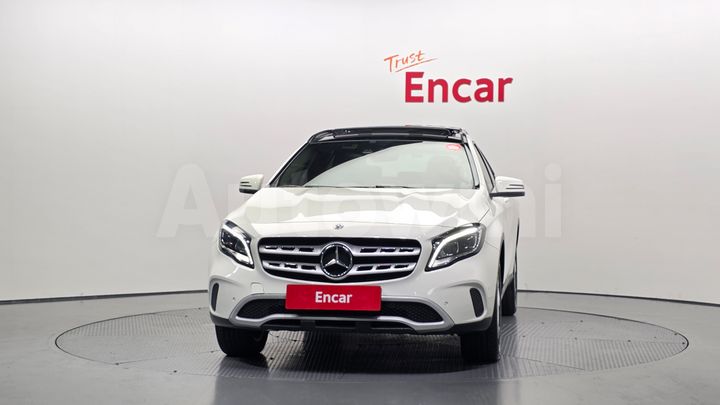 Mercedes Benz GLA Class 2018 — 3