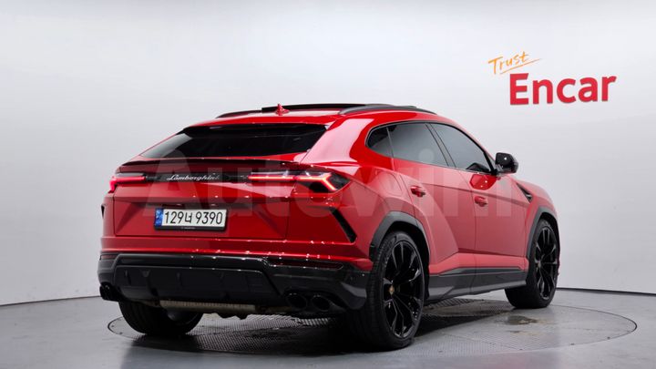 Lamborghini Urus 2022 — 2