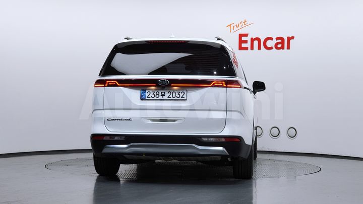 Kia Carnival 2021 — 4