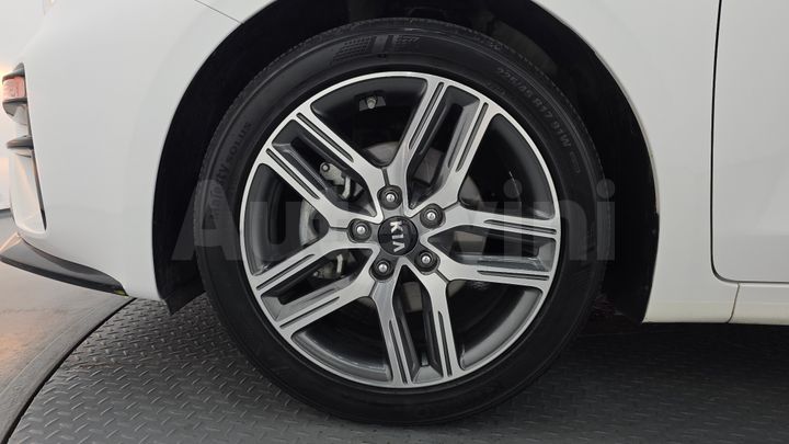 Kia K3 2019 — 5