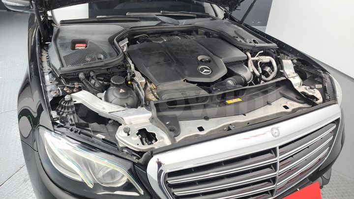 Mercedes-Benz E Class 2017 — 5