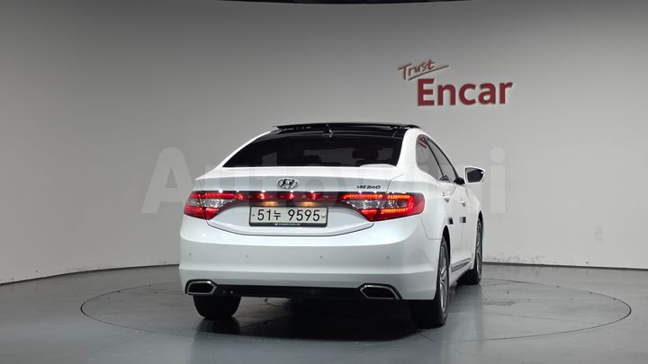 Hyundai Grandeur 2015 — 3