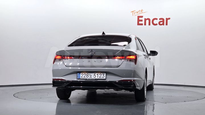 Hyundai Avante 2023 — 4