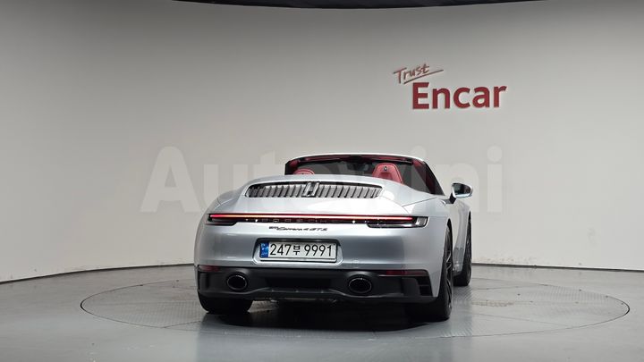 Porsche 911 2022 — 3