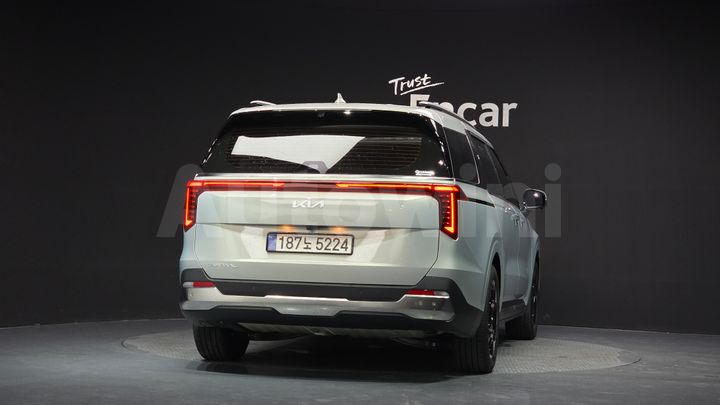 Kia Carnival 2025 — 4
