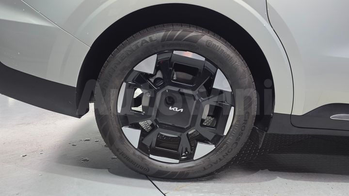 Kia Carnival 2025 — 5