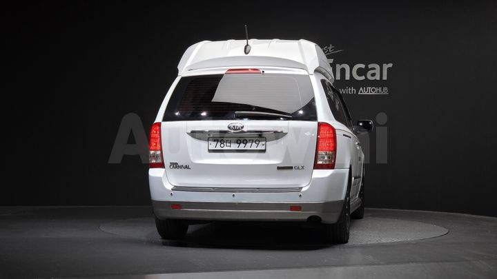 Kia Carnival 2013 — 4