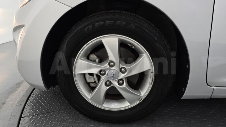 Hyundai Avante 2016 — 5