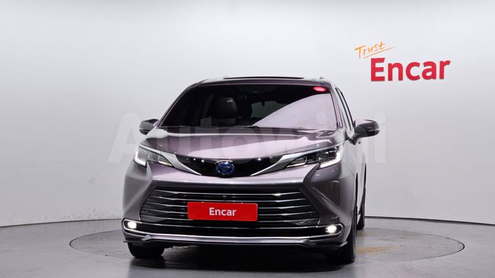 Toyota Sienna 2021 — 3