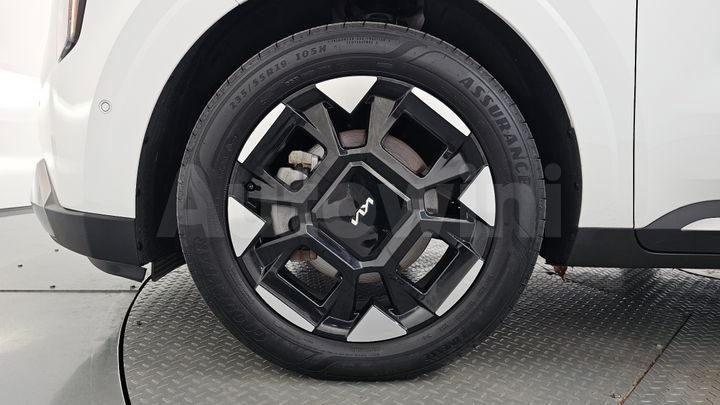 Kia Carnival 2025 — 4