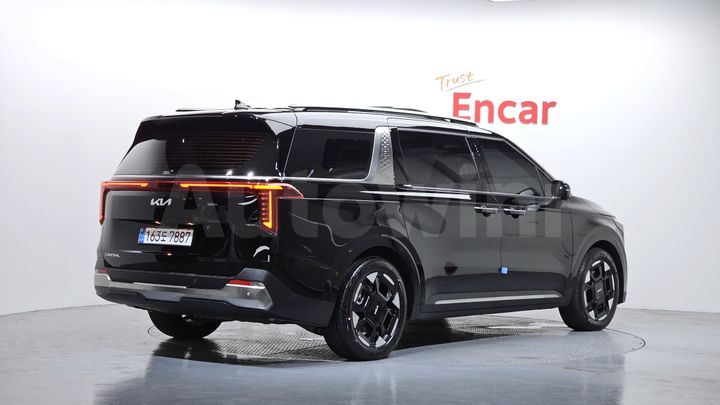Kia Carnival 2025 — 2