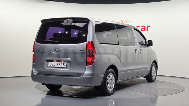 Hyundai Starex 2014 — 2