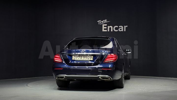 Mercedes-Benz E Class 2017 — 4