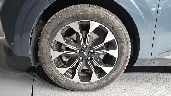 Kia Carnival 2023 — 5