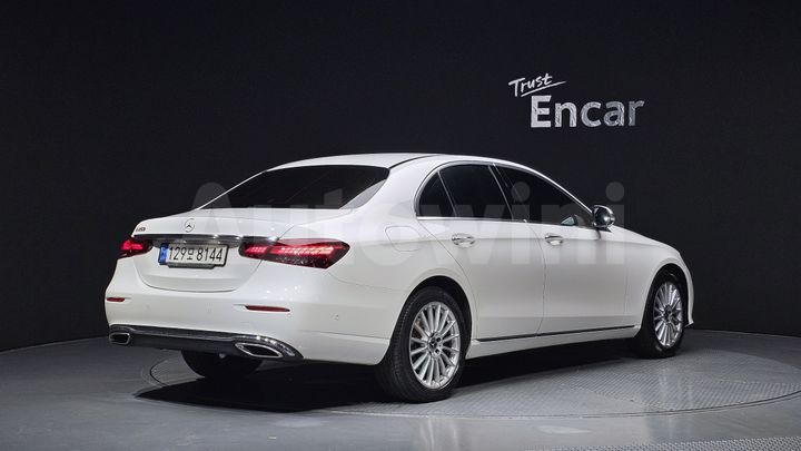 Mercedes-Benz E Class 2022 — 2