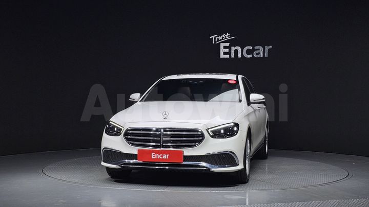 Mercedes-Benz E Class 2022 — 3