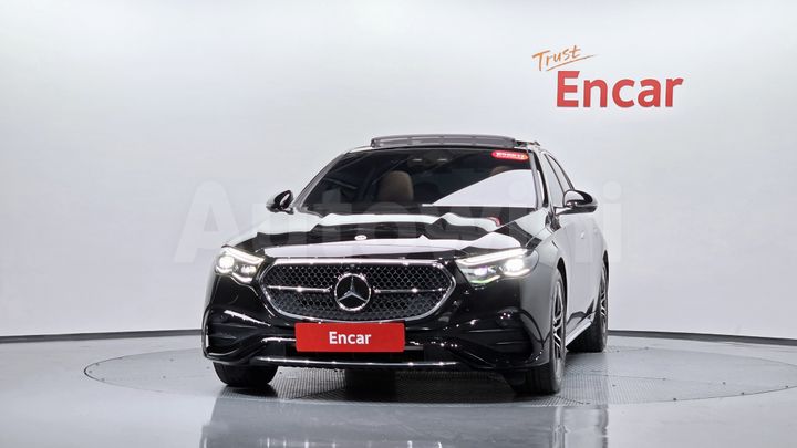 Mercedes-Benz E Class 2025 — 2