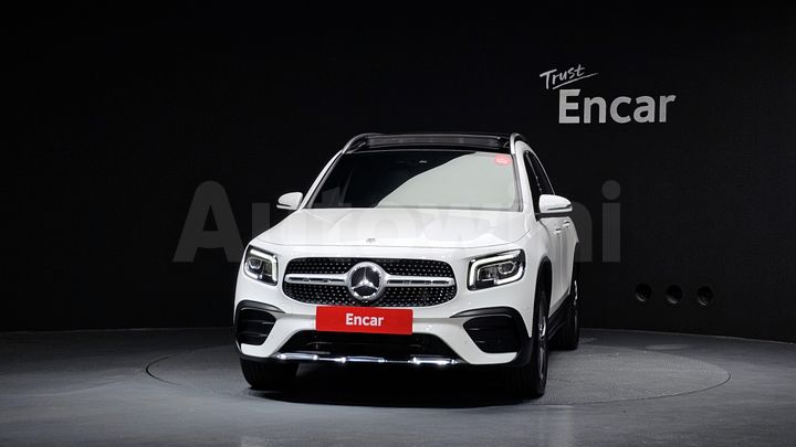 Mercedes Benz GLB Class 2021 — 3