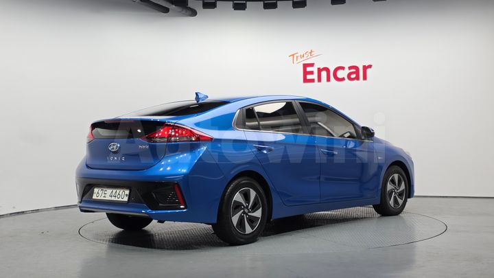Hyundai Ioniq 2017 — 2