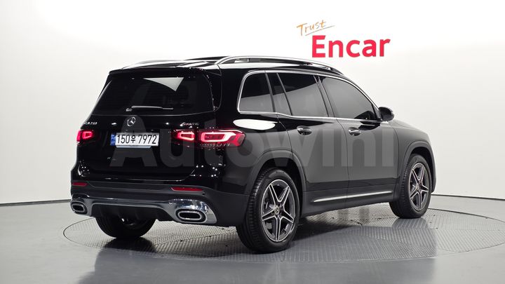 Mercedes Benz GLB Class 2023 — 2