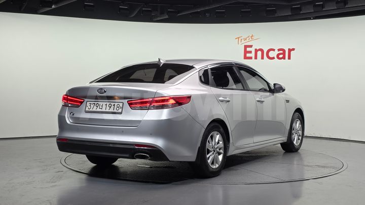 Kia K5 2017 — 2