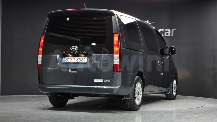Hyundai Staria 2025 — 2