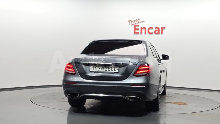 Mercedes-Benz E Class 2019 — 4