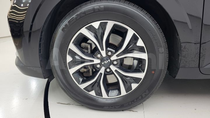 Kia Carnival 2023 — 5