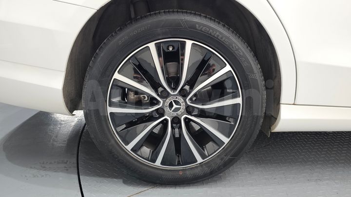 Mercedes-Benz C Class 2020 — 5