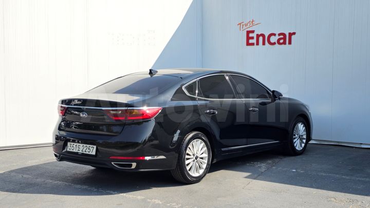 Kia K7 2018 — 2