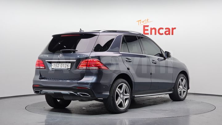 Mercedes-Benz GLE Class 2016 — 2