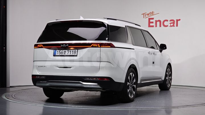 Kia Carnival 2022 — 2