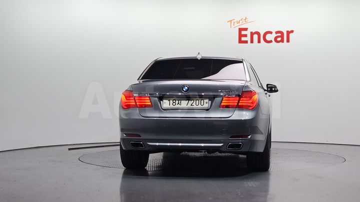 BMW 7 Series 2010 — 4