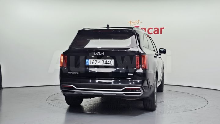 Kia Sorento 2023 — 4