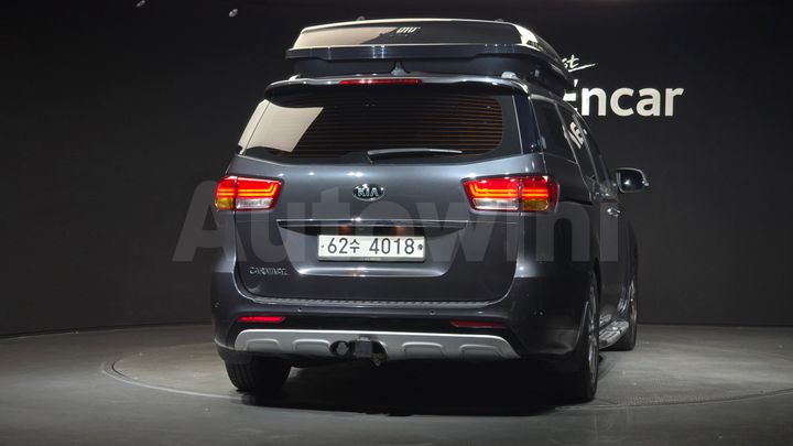 Kia Carnival 2015 — 4
