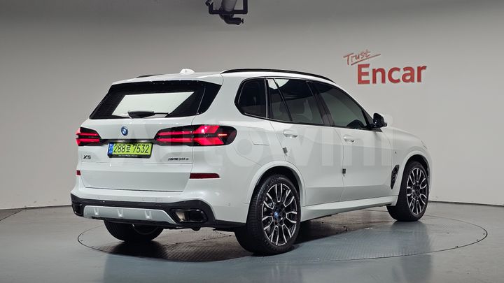BMW X5 2025 — 2