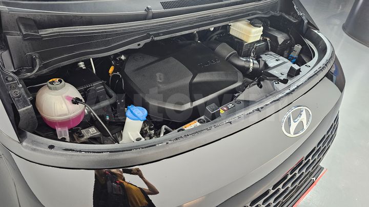 Hyundai Staria 2023 — 5