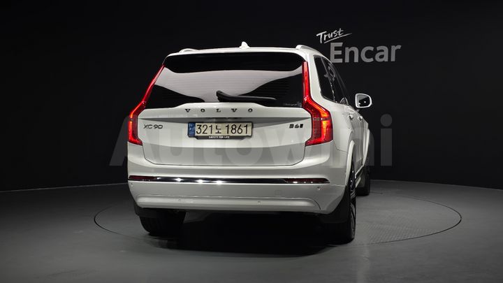 Volvo XC90 2023 — 4