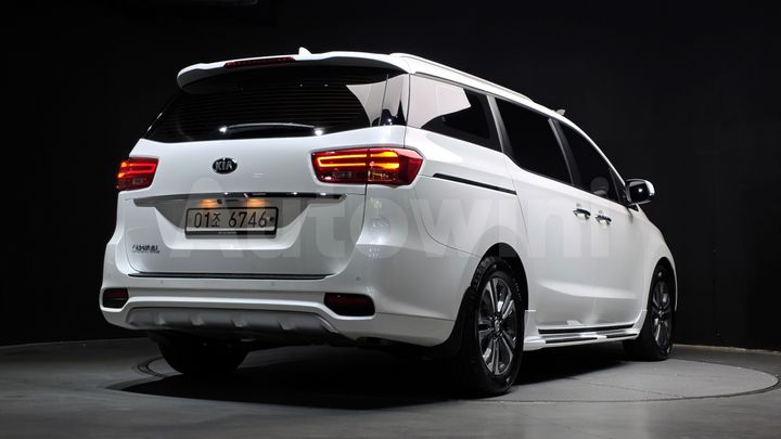 Kia Carnival 2019 — 2