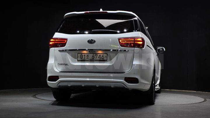 Kia Carnival 2019 — 4