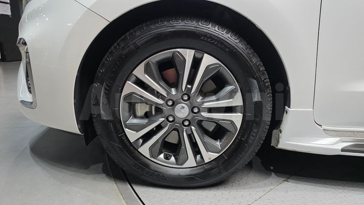 Kia Carnival 2019 — 5