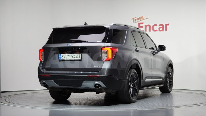 Ford Explorer 2021 — 2