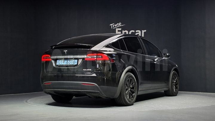 Tesla Model X 2020 — 2