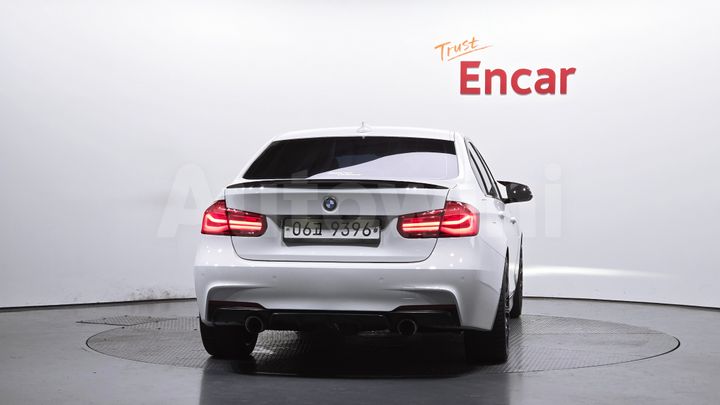 BMW 3 Series 2017 — 3
