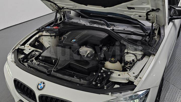BMW 3 Series 2017 — 5
